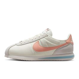 studio 88 nike cortez