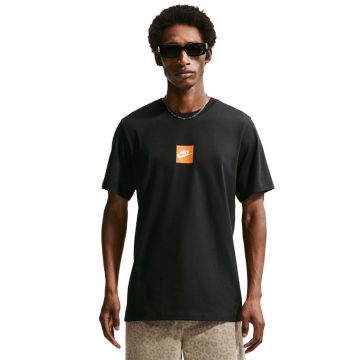 NKK3767B-NIKE-U-NSW-TEE-BLK-IR4972-010-V1
