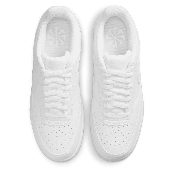 good white nike shoes