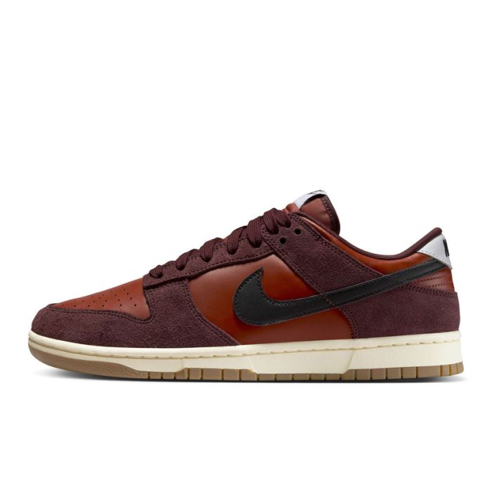 Heel Burgundy Color Nikes Nike Dunk Low Retro SE Sneaker Mens