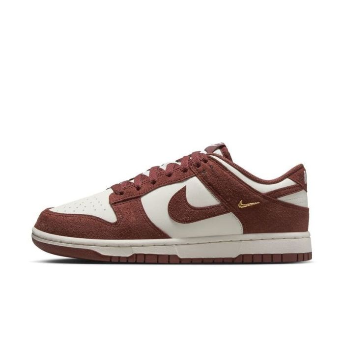 Nike Dunk Low Sneaker Womens Sail/Red Studio 88