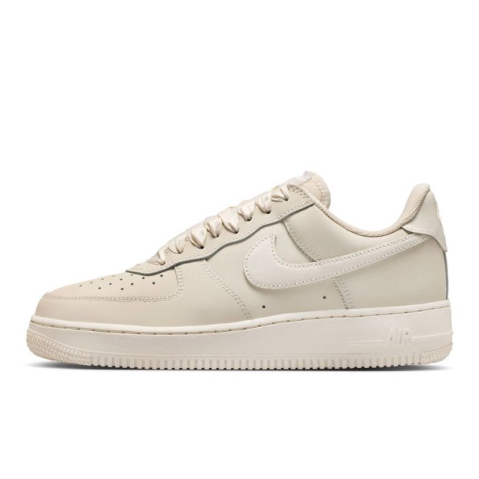 Nike Air Force 1 Retro Premium Sneaker Womens Oatmeal/Ivory