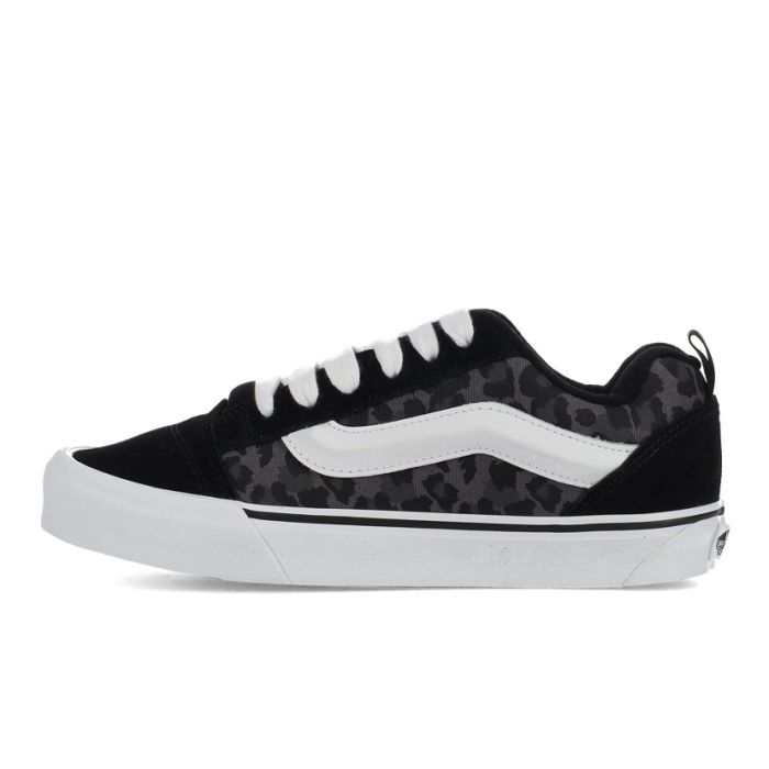 VAN1057LE-VANS-KNU-SKOLL-BLK0LEOP-VN000Z8XBLK-V1
